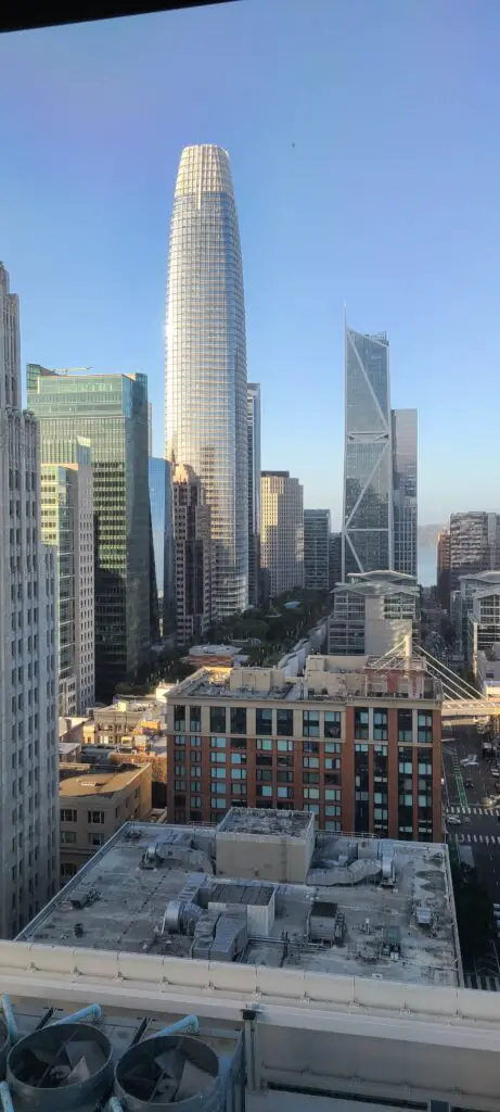 W San Francisco Salesforce Tower view