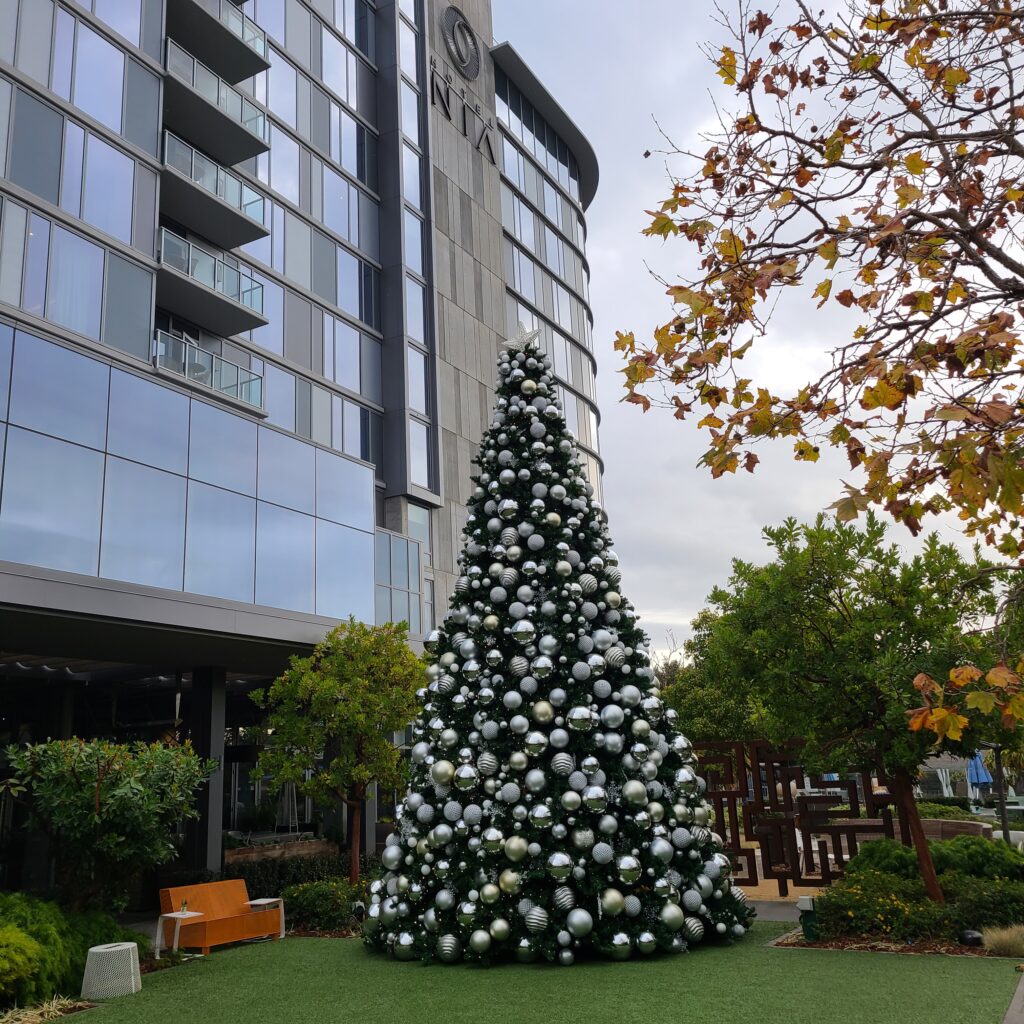 Hotel Nia Courtyard Christmas