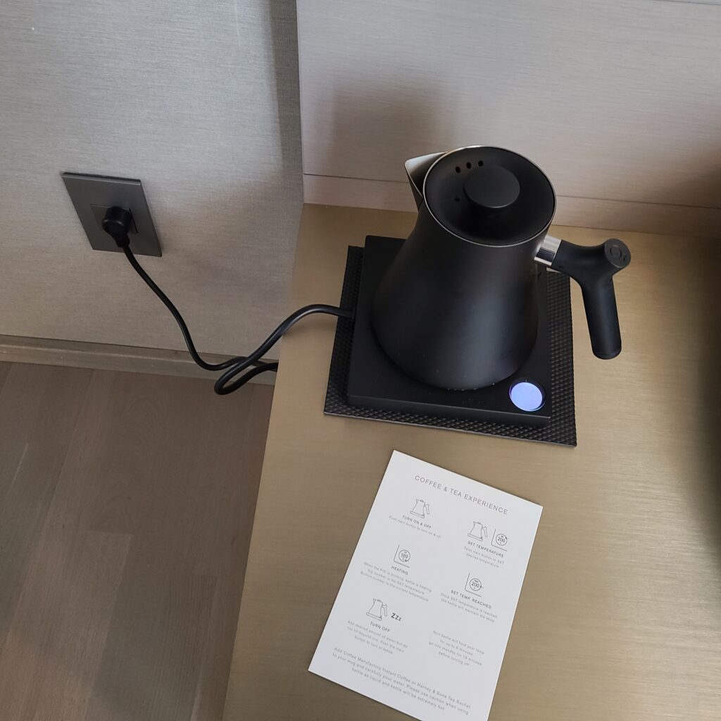 TETRA Hotel Electrical Outlet