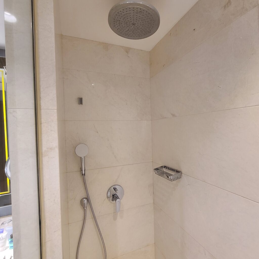 JW Marriott Istanbul Bosphorus- Shower Room