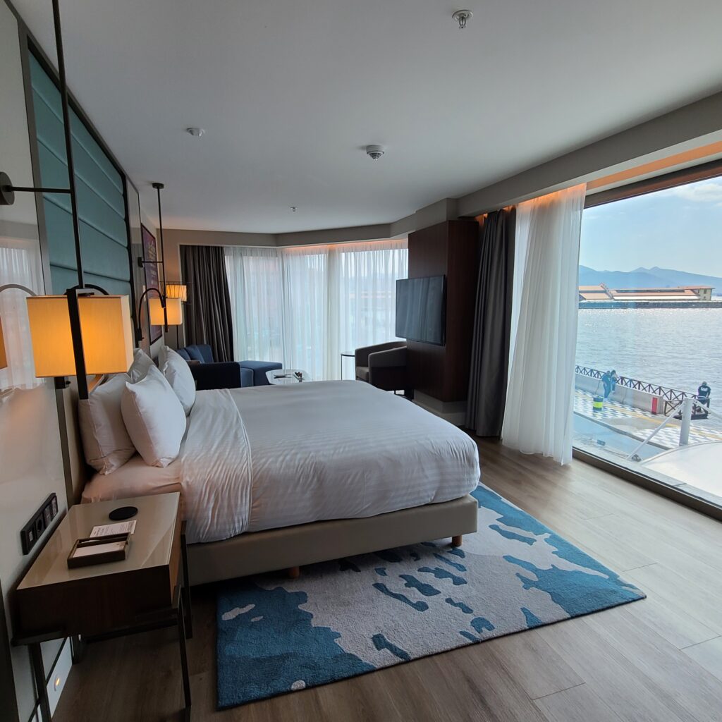 Izmir Marriott Junior Suite