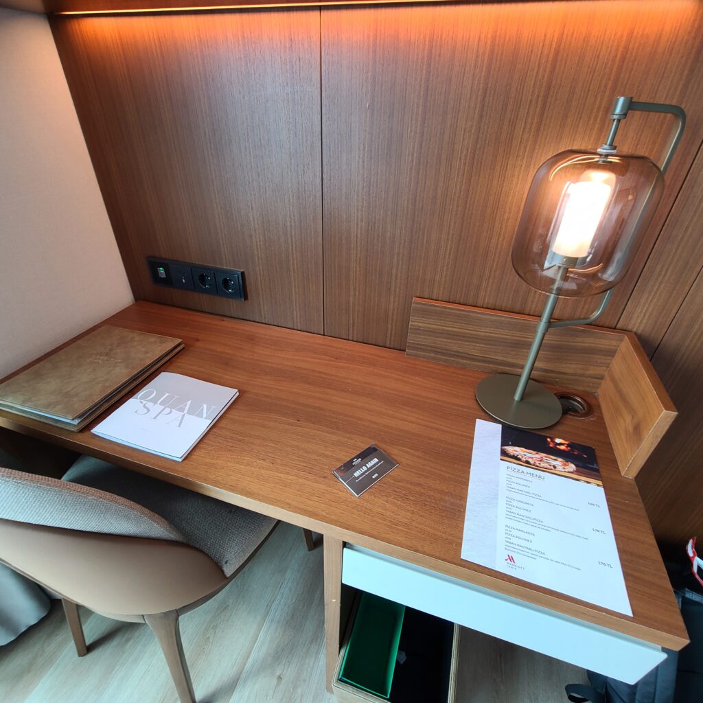 Izmir Marriott Junior Suite Desk