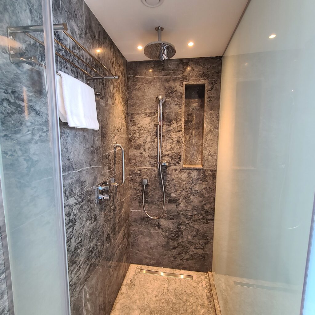 Izmir Marriott Junior Suite Shower