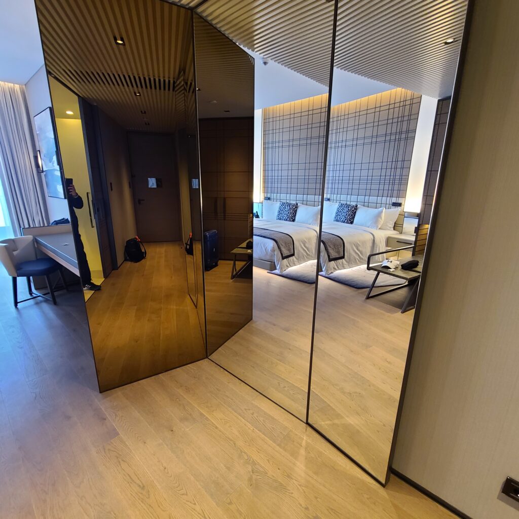 JW Marriott Istanbul Marmara Sea Deluxe Room Entryway Mirror