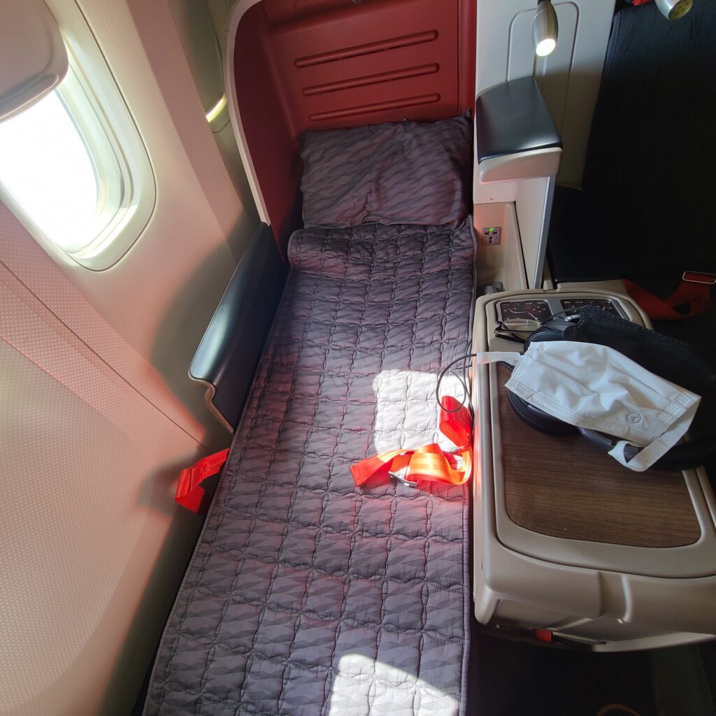 Turkish Airlines Business Class 777 Lie Flat Seat