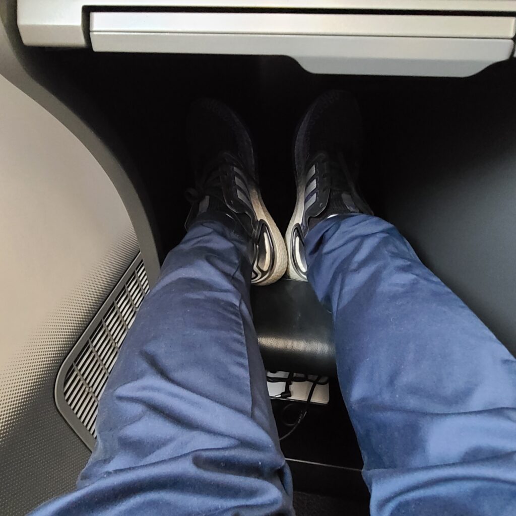 Turkish Airlines Business Class 787 Foot Cubby