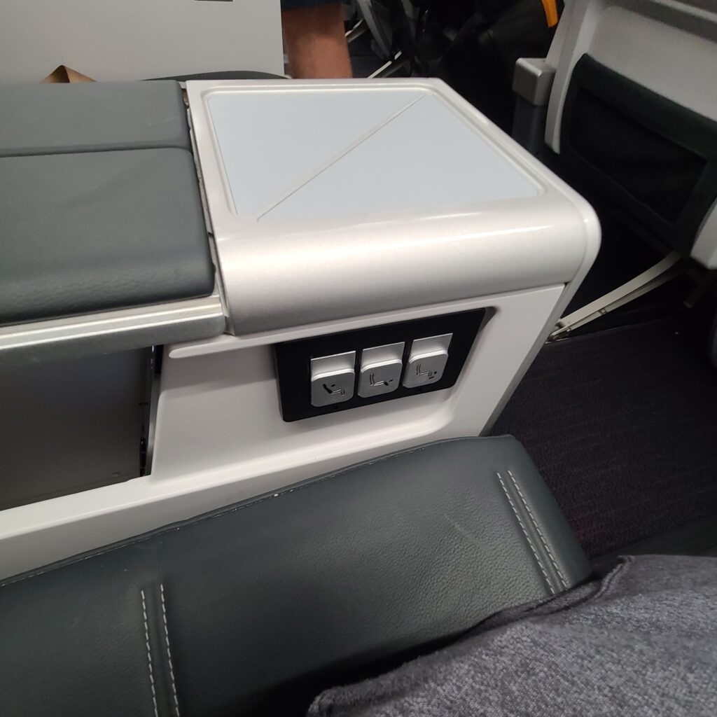 Turkish Airlines Business Class A321neo Seat Controls