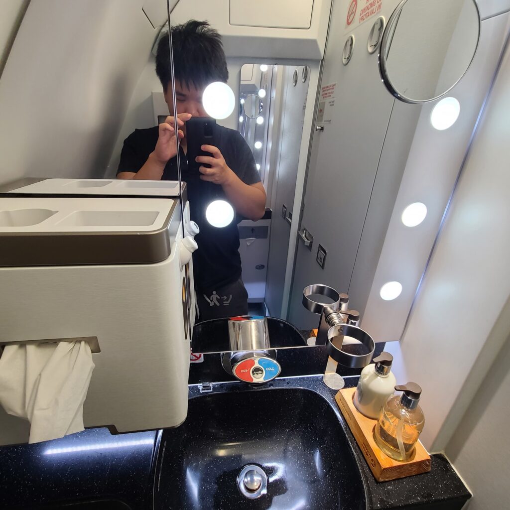 Turkish Airlines Business Class A321neo Lavatory Sink & Mirror