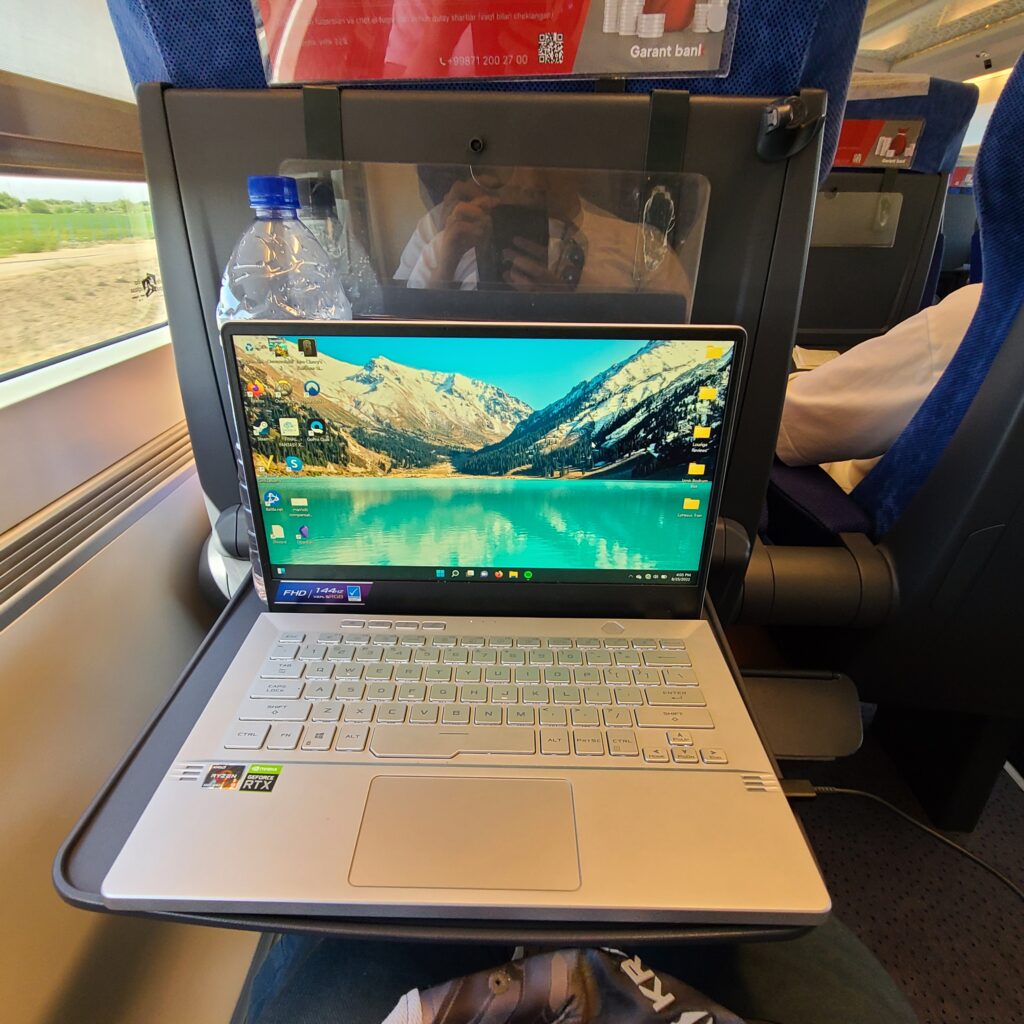 Afrosiyob Business Class Table Space