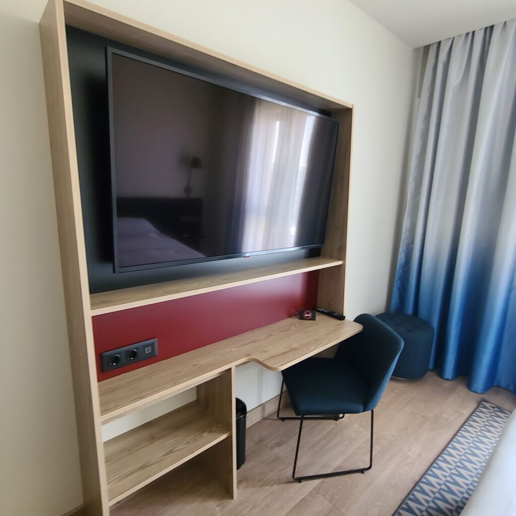 Hampton by Hilton Tashkent Super King Room Desk & TV