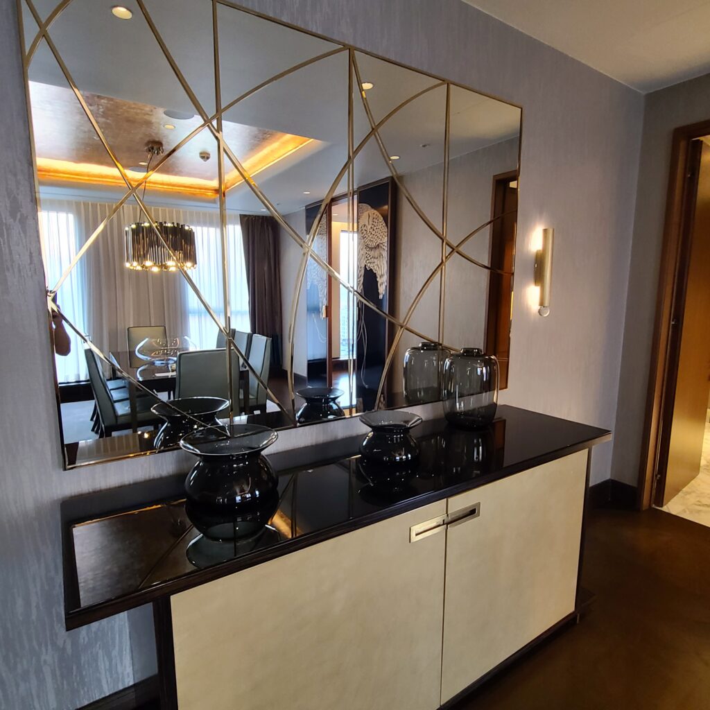 The Ritz-Carlton, Astana Carlton Suite Counter