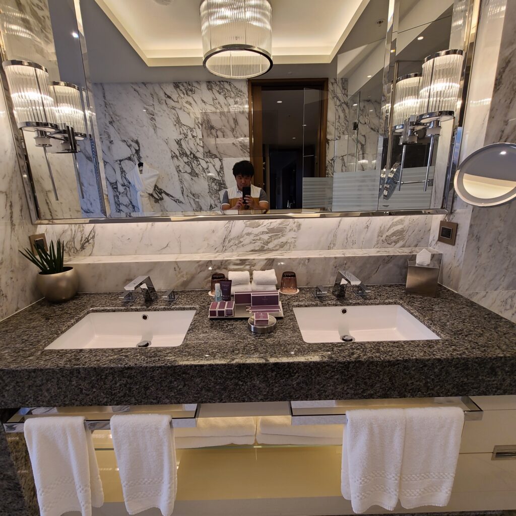 The Ritz-Carlton, Astana Carlton Suite Bathroom Sinks