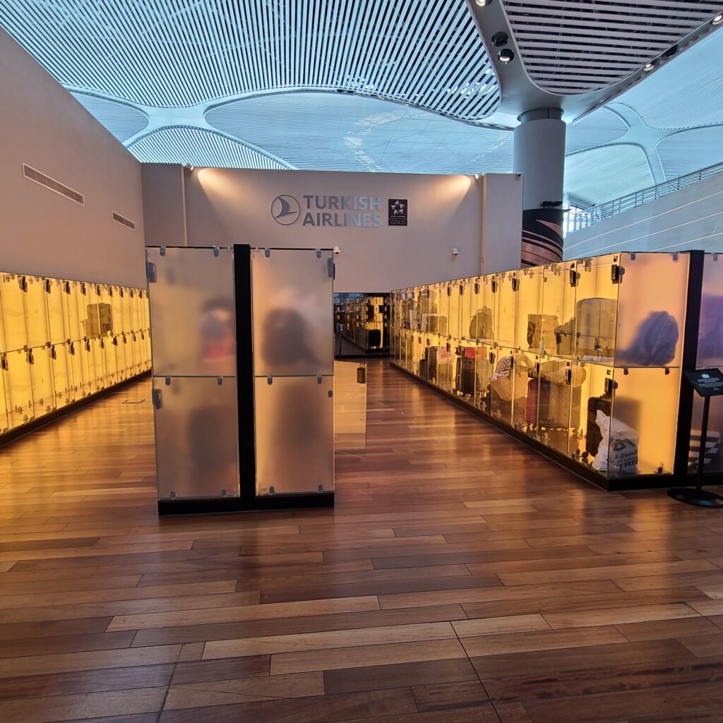 Turkish Airlines Business Class Lounge, Istanbul Airport Baggage Lockers