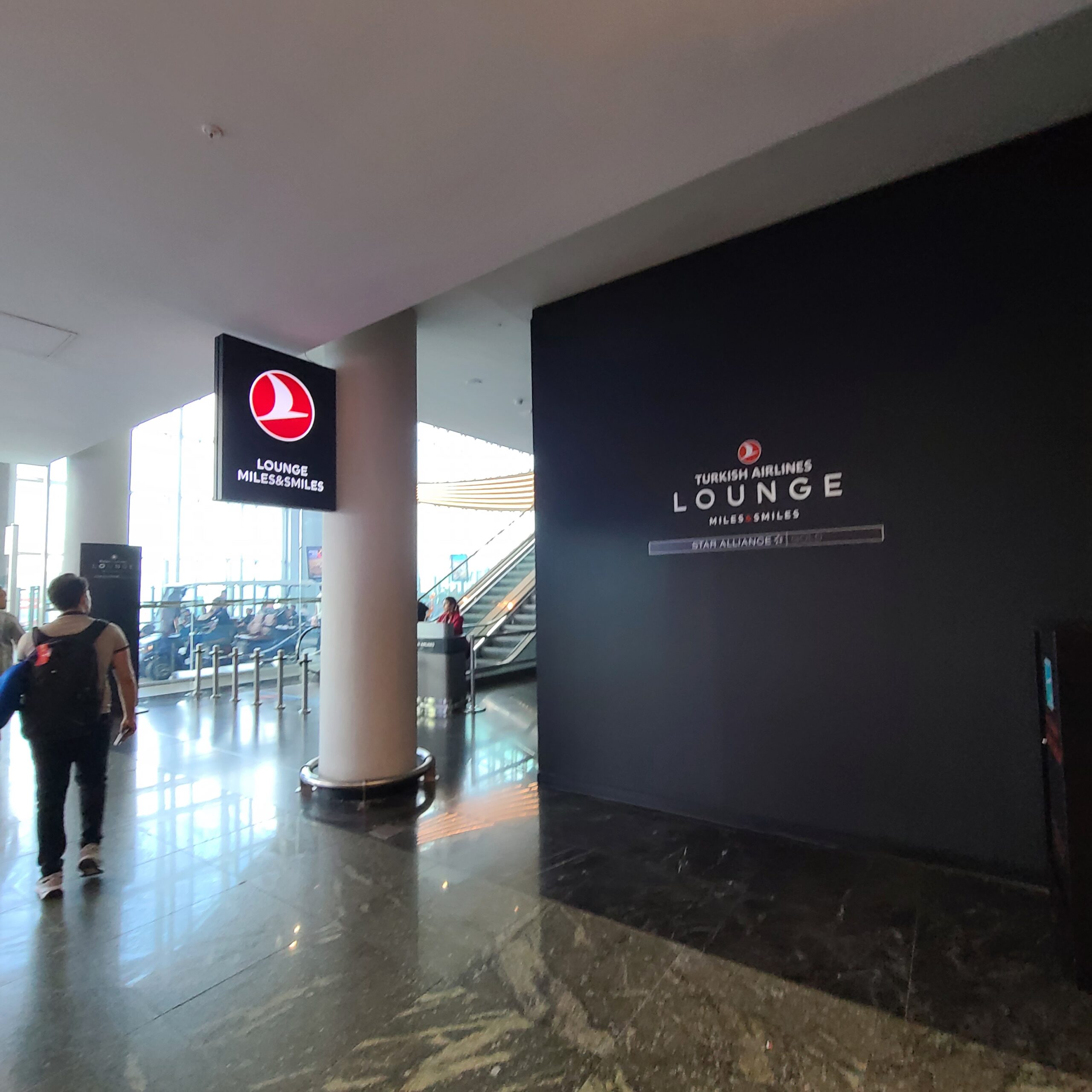 Turkish Airlines Business Class Lounge IST Entry
