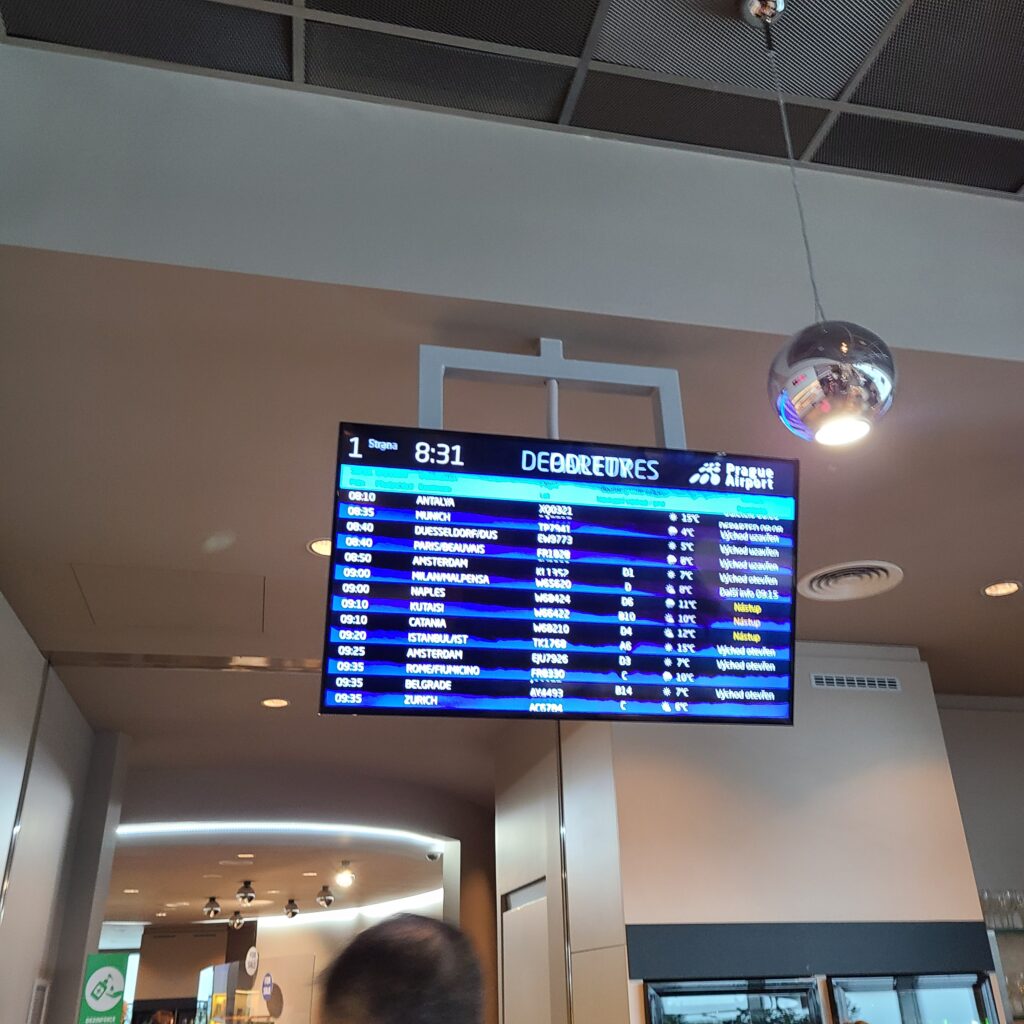 Erste Premier Lounge, PRG Flight Info