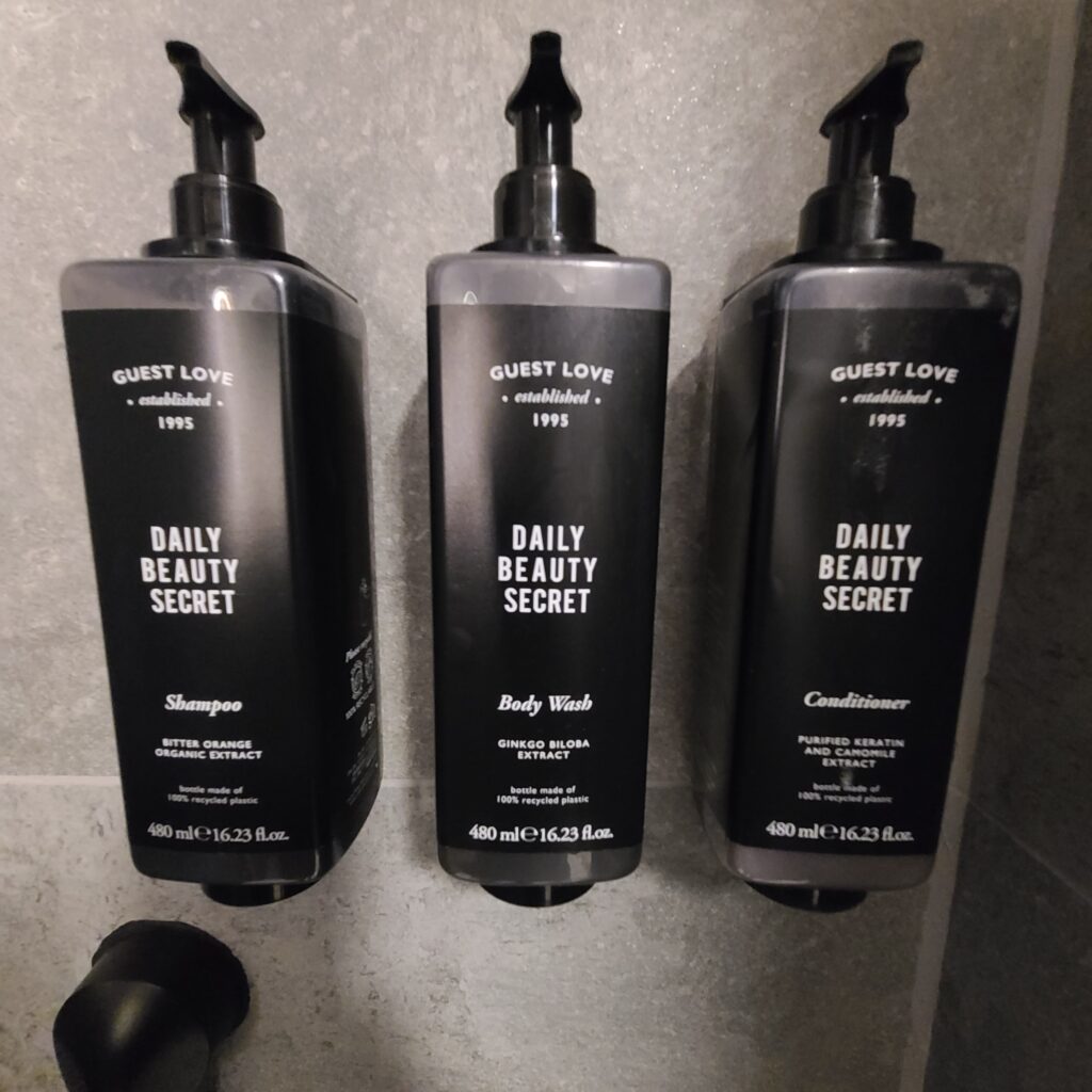 Garamond, Tribute Portfolio Toiletries