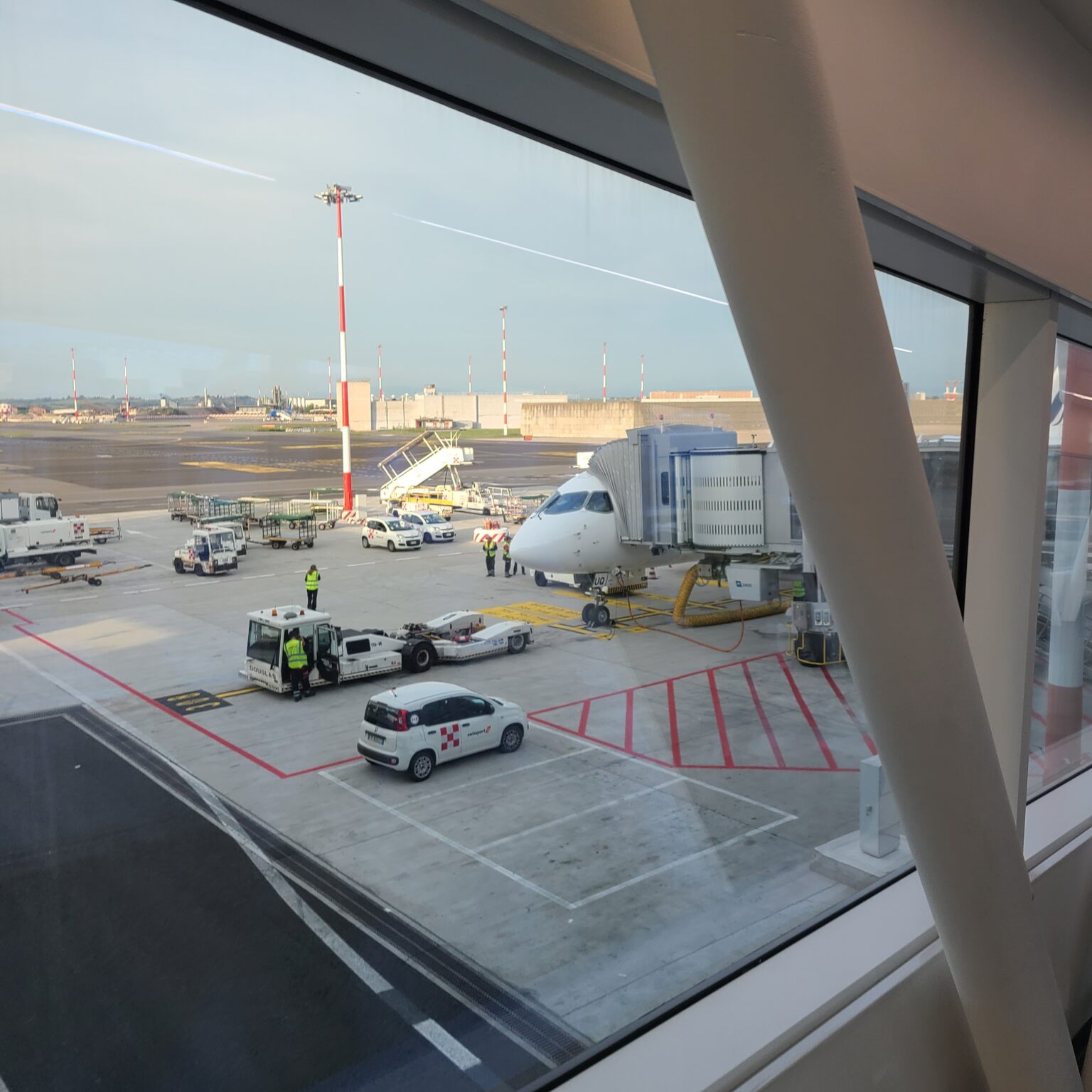 Review: Air France Airbus A220-300 Economy Class (FCO-CDG)