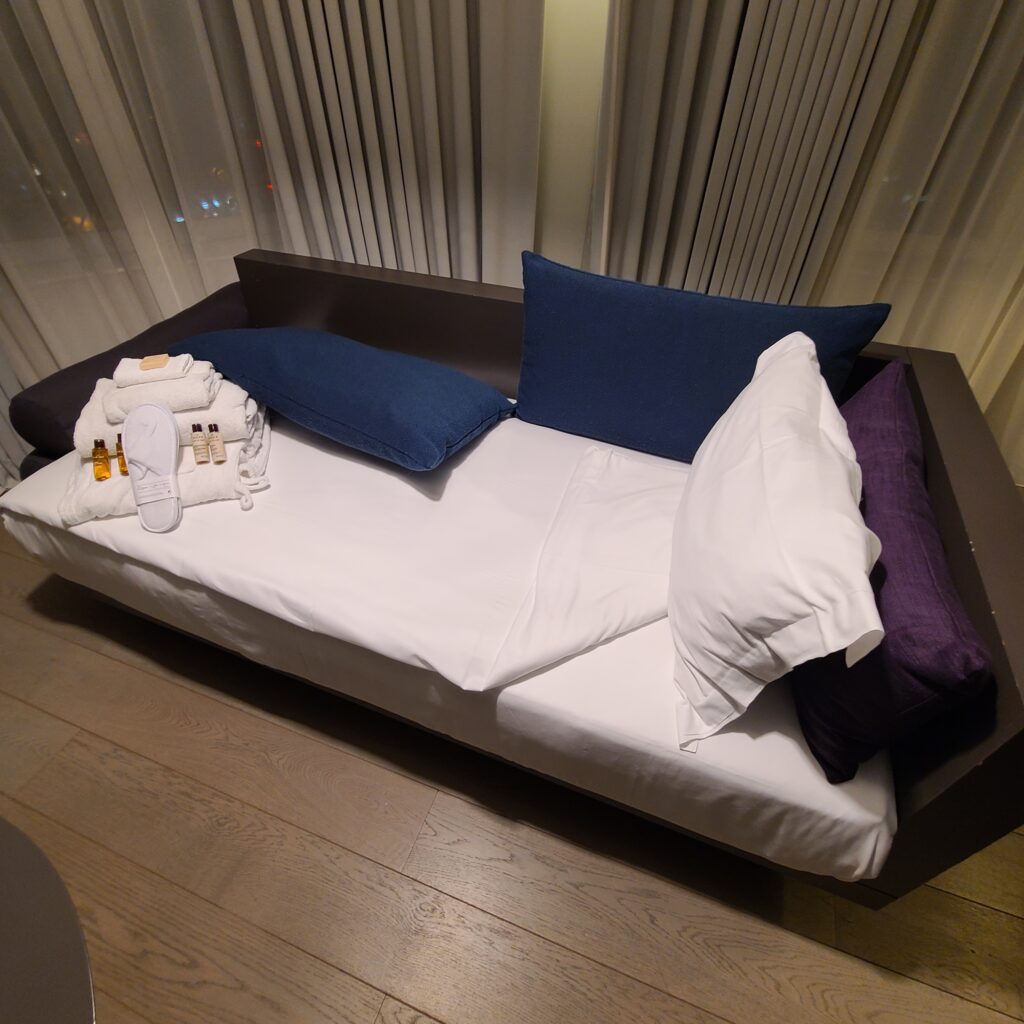 Hotel Indigo Paris Opera Junior Suite Sofa Bed