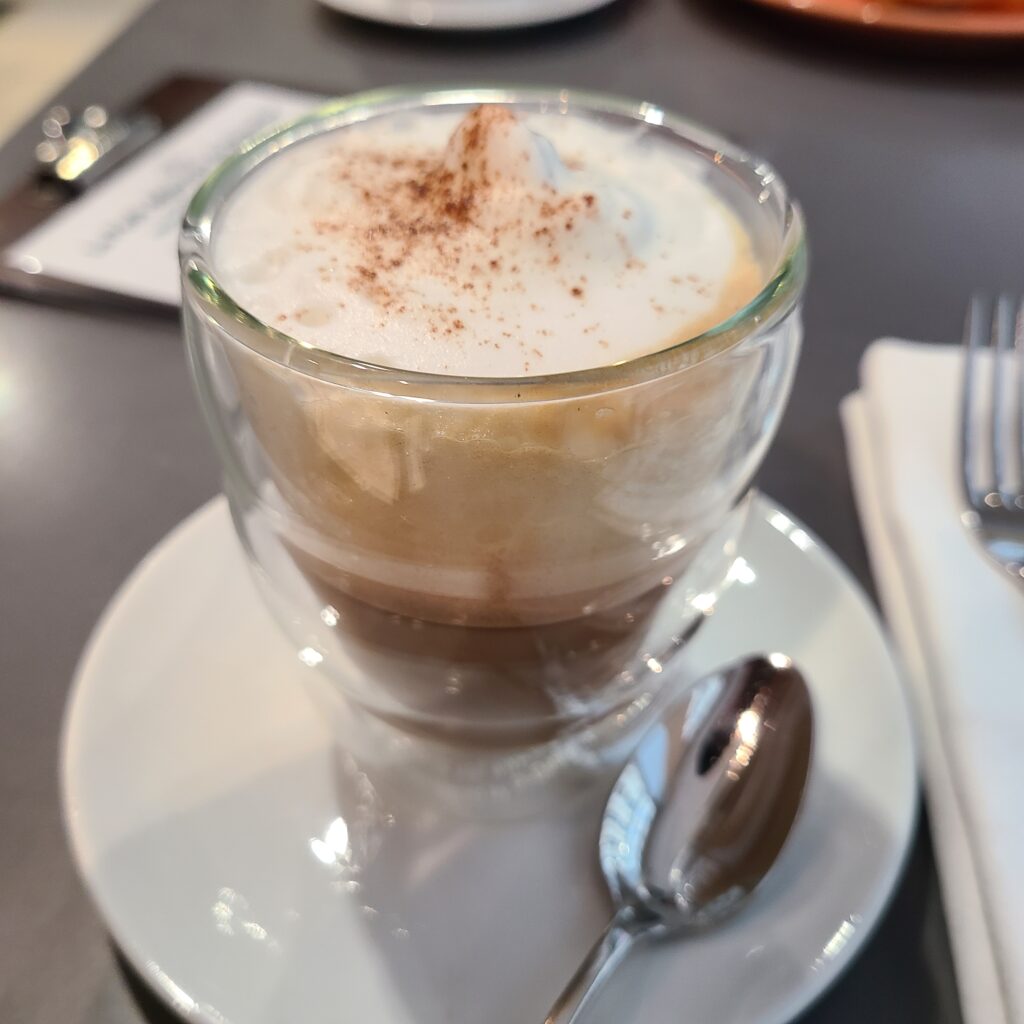 Hotel Indigo Paris Opera Breakfast Caffe Latte