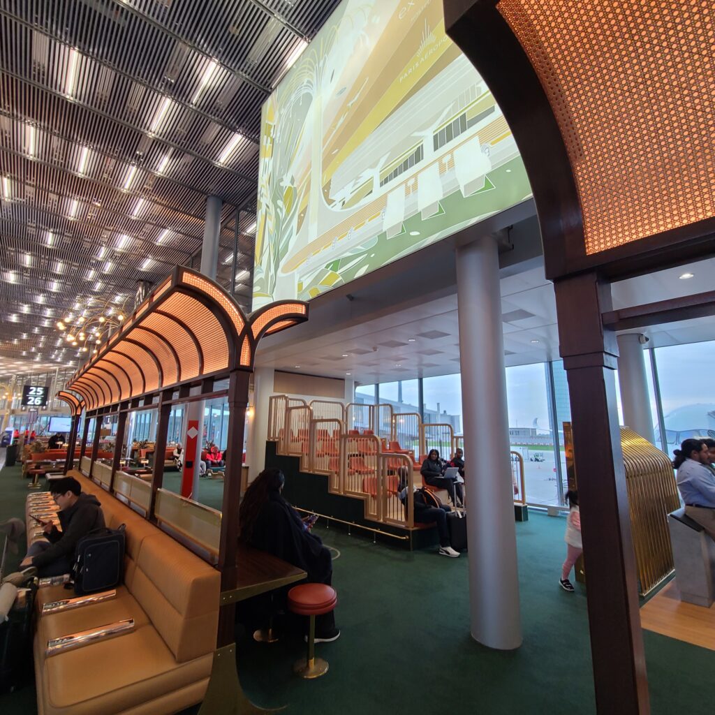 CDG Terminal 1 Concourse