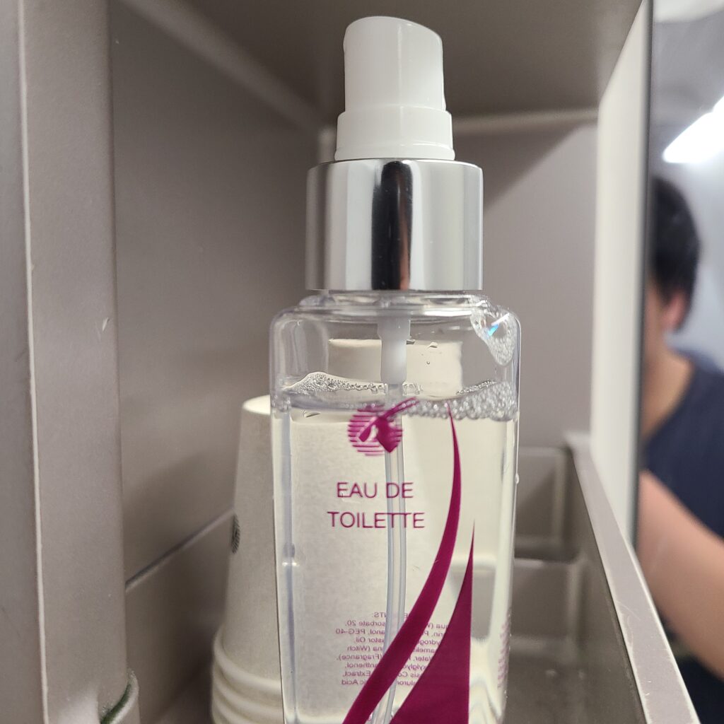 Qatar Airways Airbus A350-1000 Economy Class Lavatory Eau de Toilette