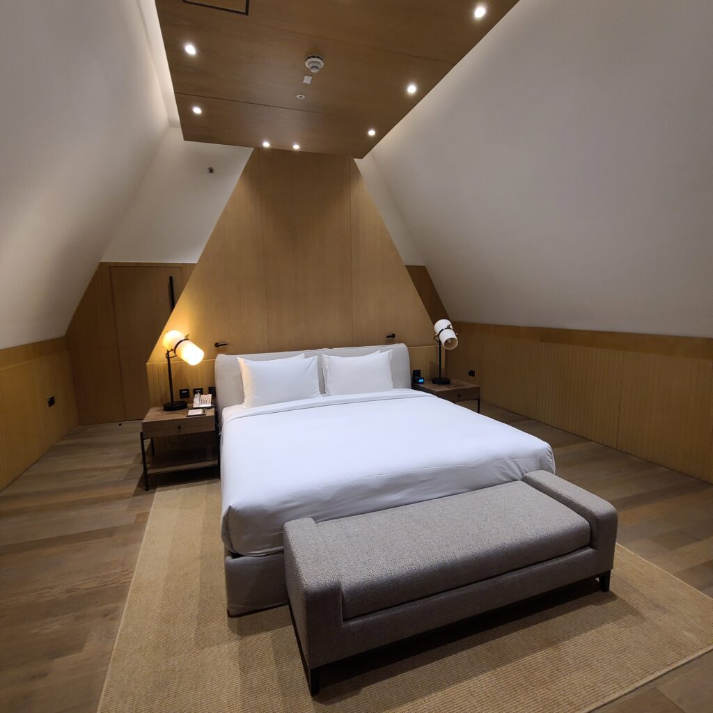 Katara Hills Doha, Hilton LXR Master Bedroom King Bed