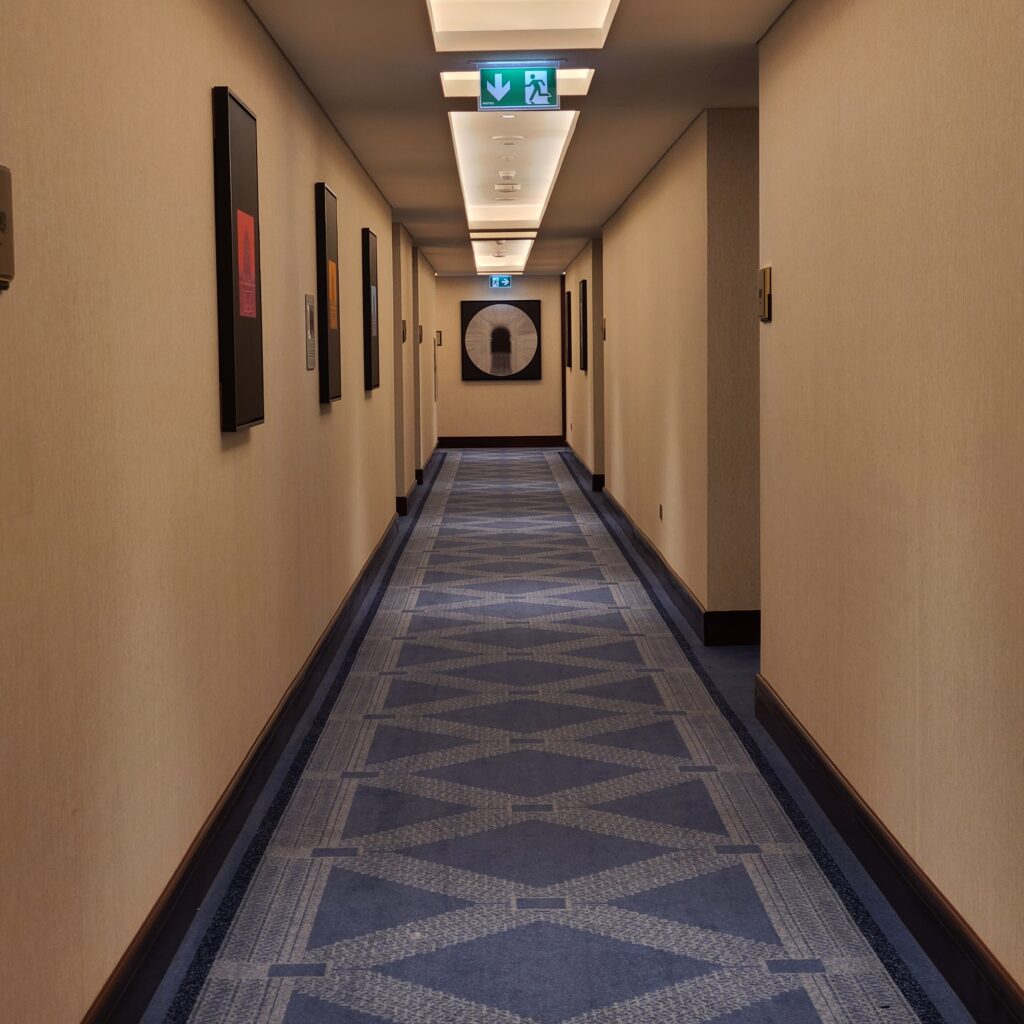 St. Regis Marsa Arabia Rooms Hallway