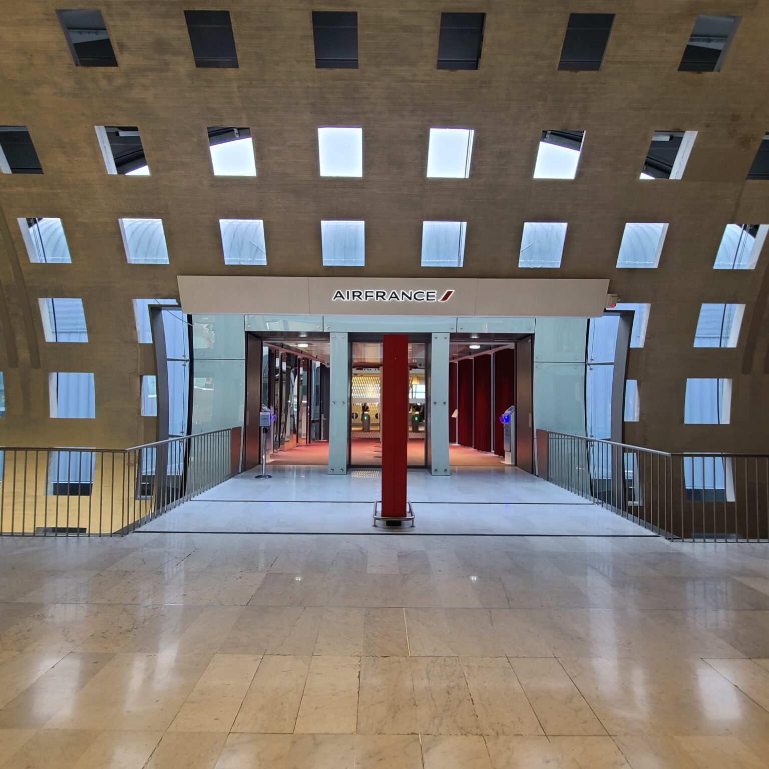 Review Air France Lounge Paris CDG Terminal 2F