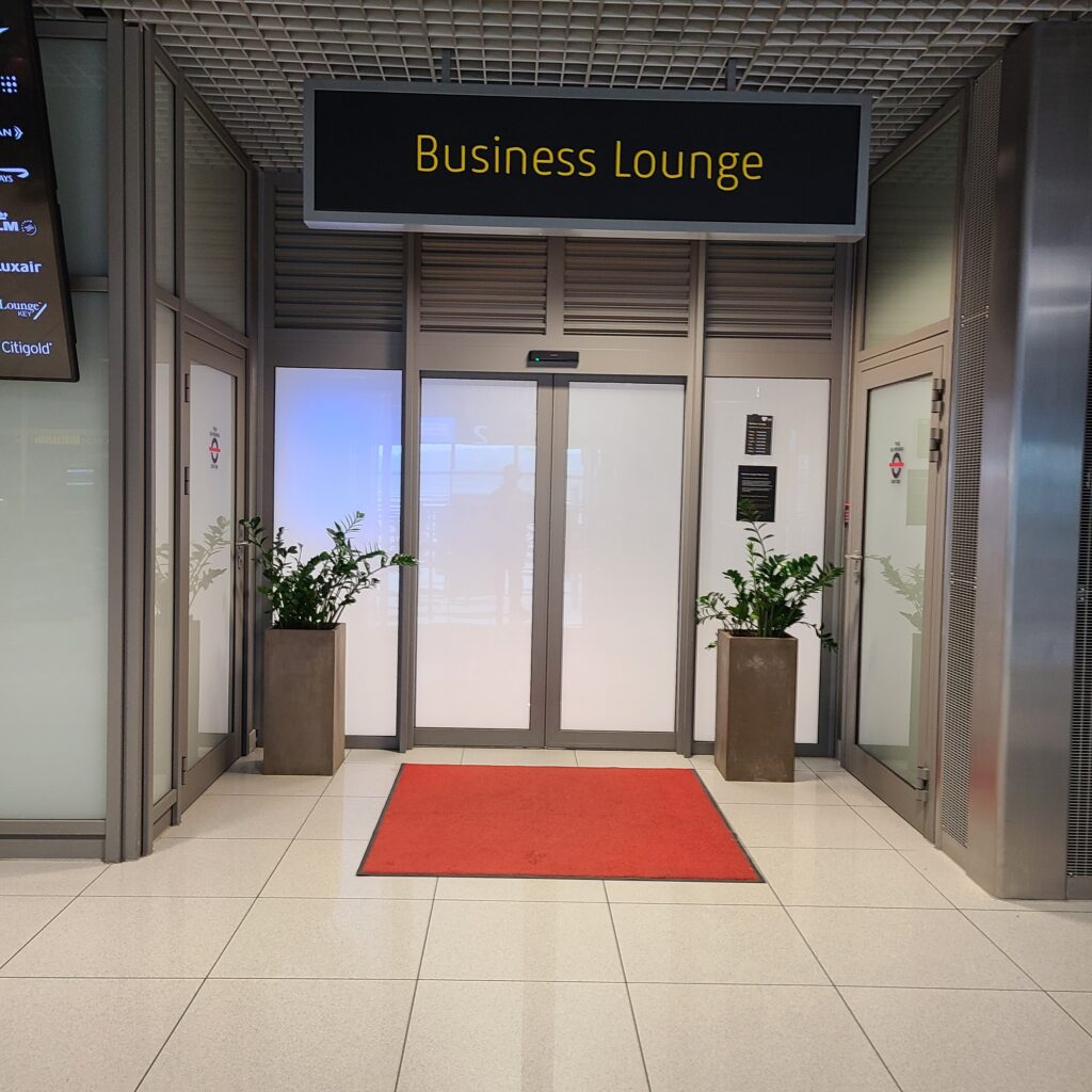 Krakow Airport Business Lounge Entrance