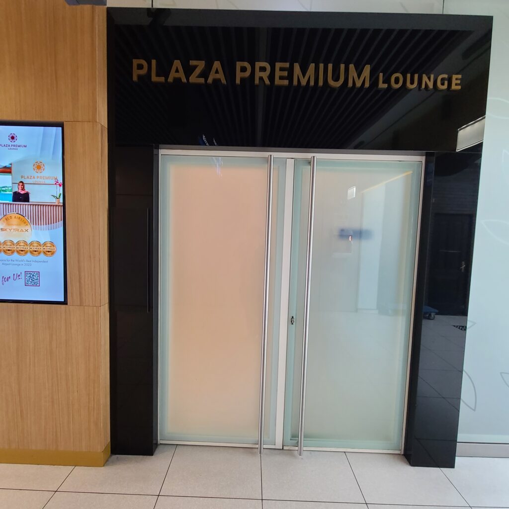 Plaza Premium Lounge BUD Entrance