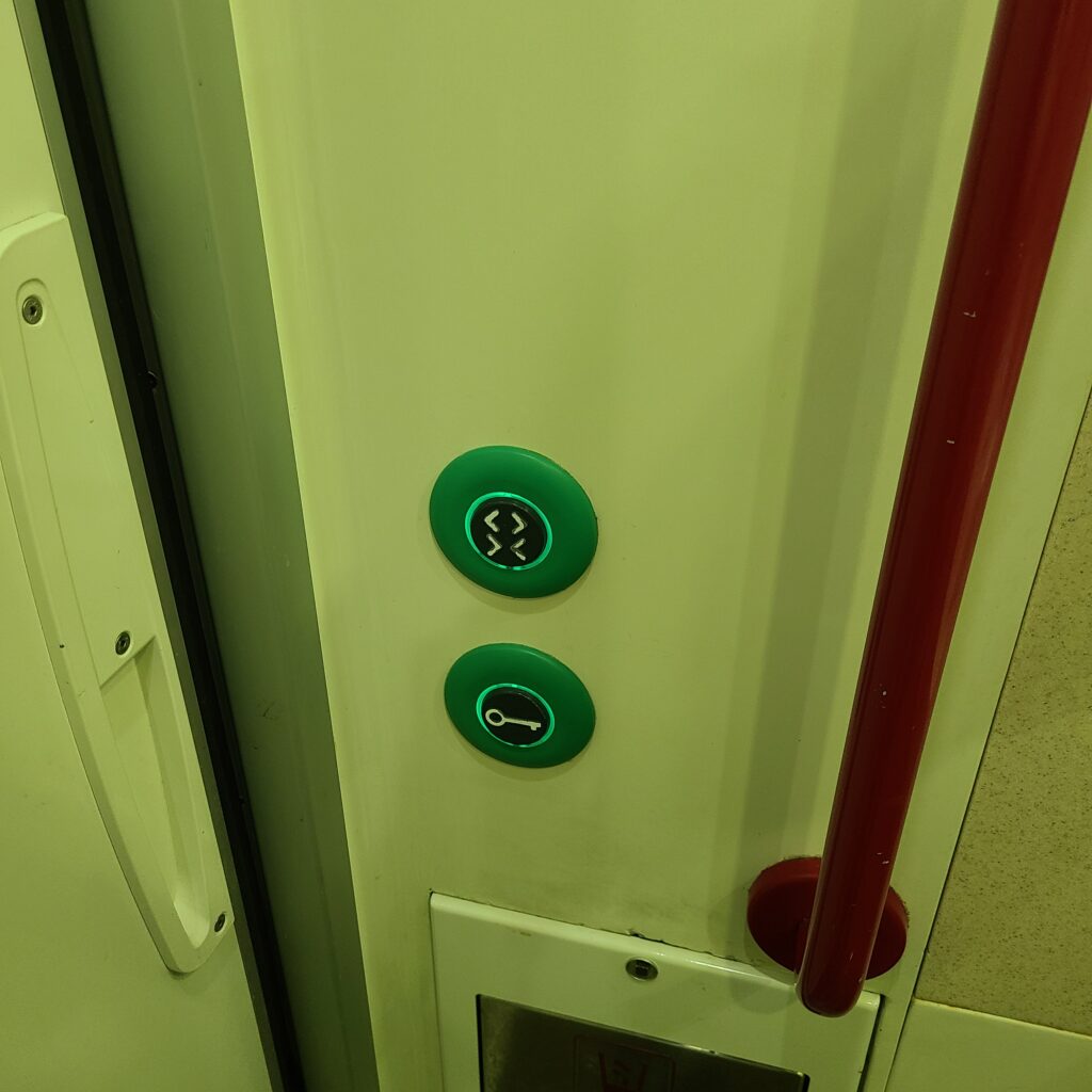 Frecciarossa Business Class Lavatory Door Controls (Unoccupied)