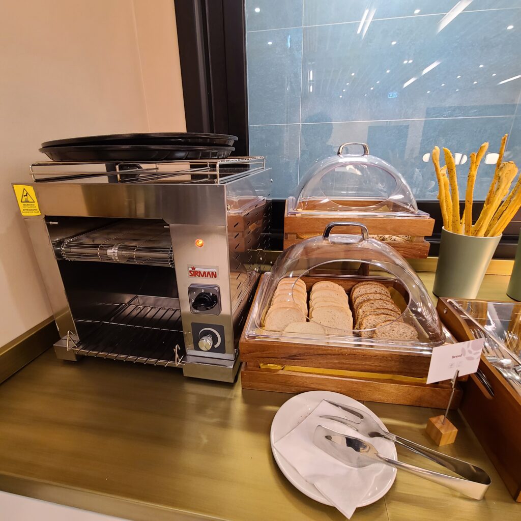 Plaza Premium Lounge FCO Terminal 1 Bread Section