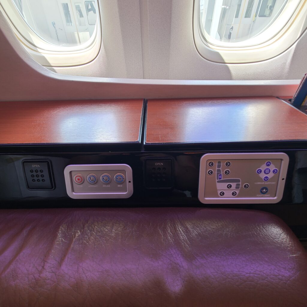 JAL Boeing 777-300ER First Class Seat Controls