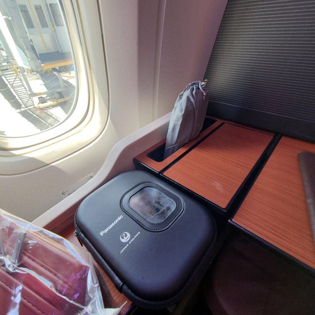 JAL Boeing 777-300ER First Class Headphones & Slippers