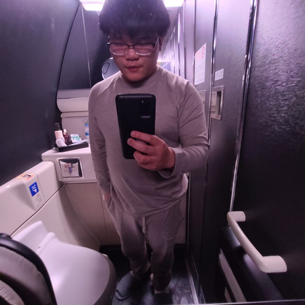 JAL Boeing 777-300ER First Class Pajamas