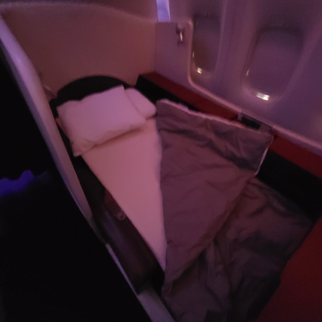 JAL Boeing 777-300ER First Class Bed in the Sky