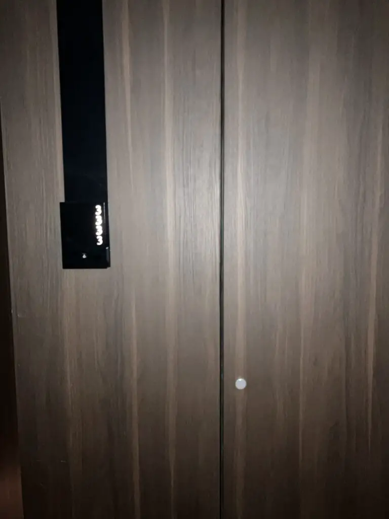 Conrad Osaka Room 3333 Door