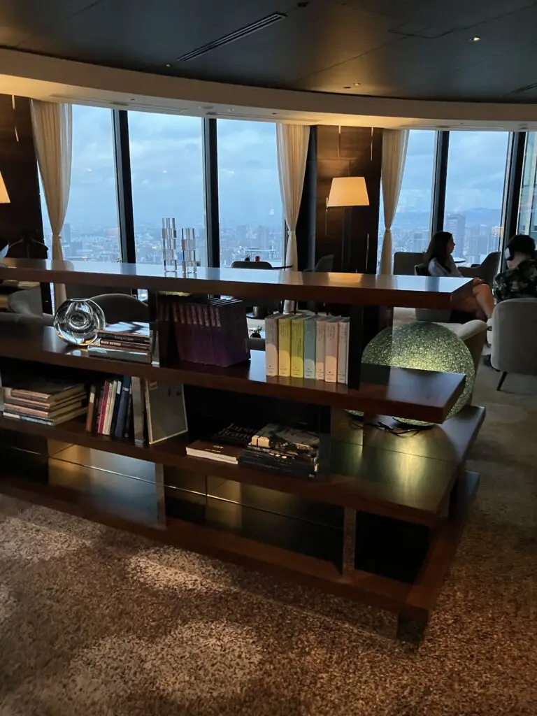 Conrad Osaka Executive Lounge