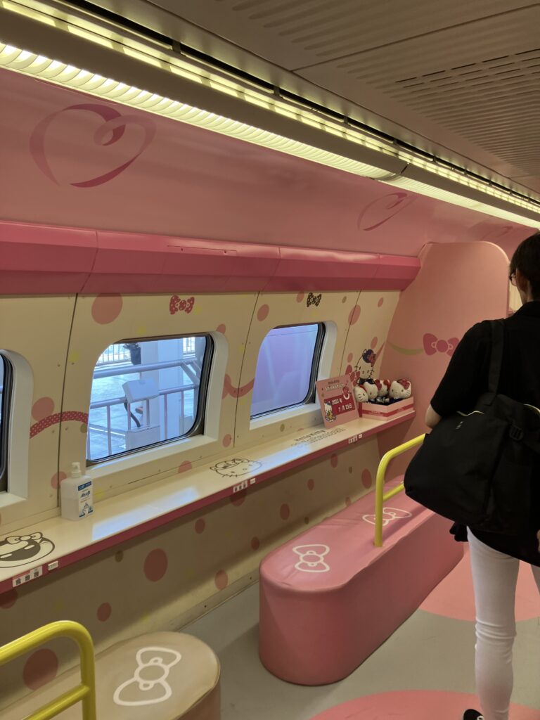 Hello Kitty Shinkansen Car #1 Interior