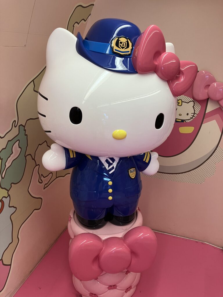 Hello Kitty Shinkansen Car #2 Giant Hello Kitty Statue