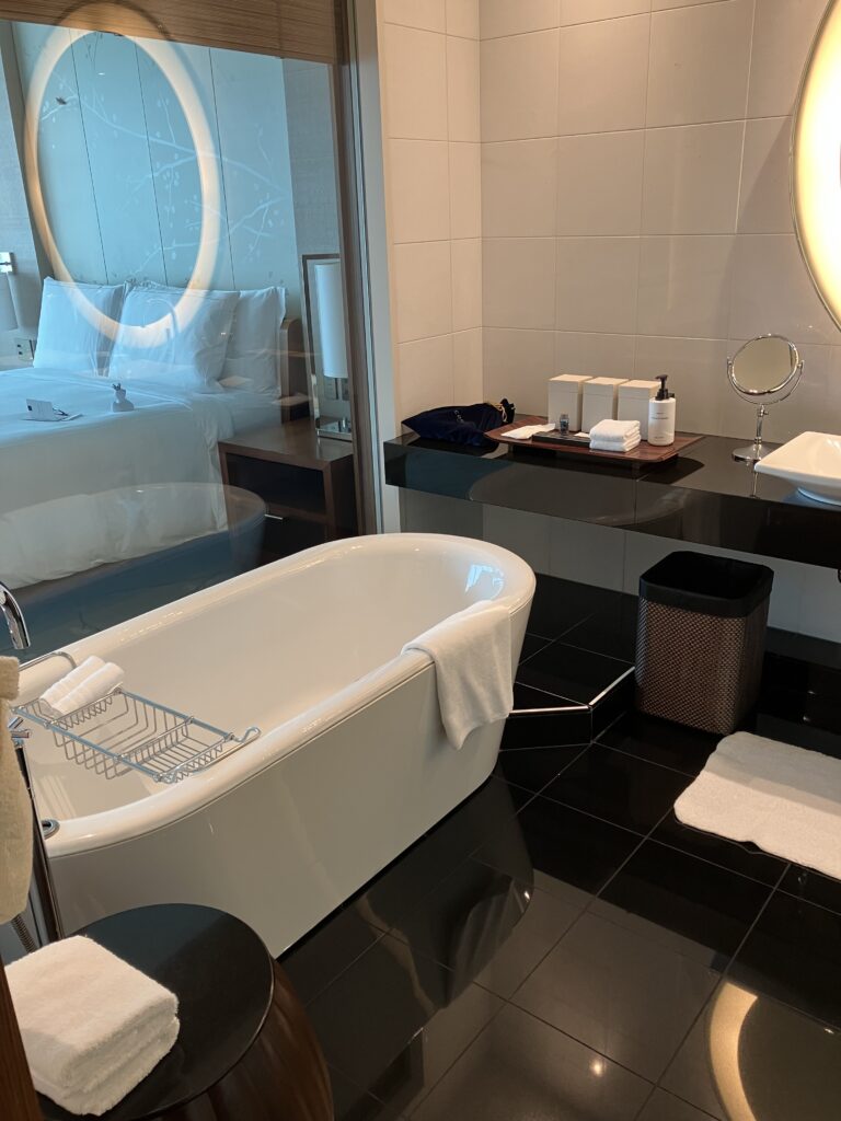 Conrad Tokyo Bathroom