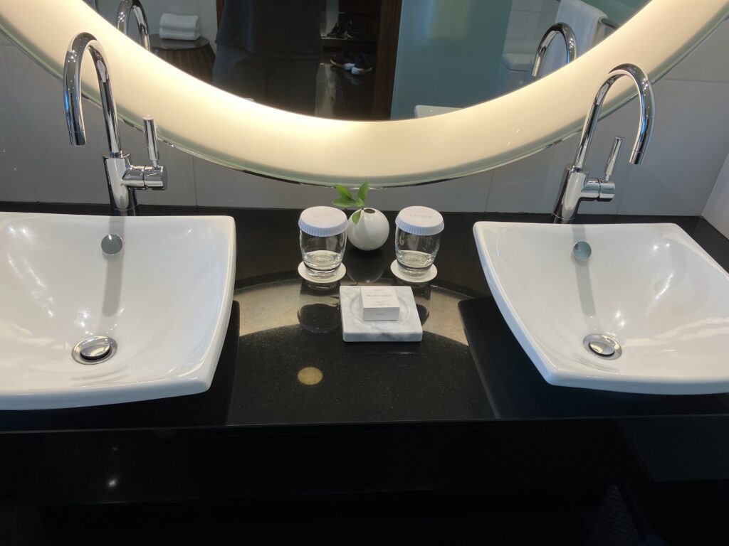 Conrad Tokyo Bathroom Sinks