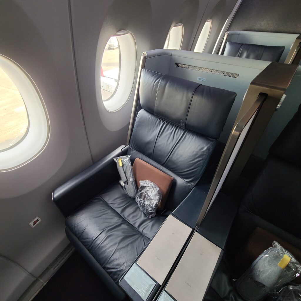 JAL Airbus A350-900 Domestic First Class Seat