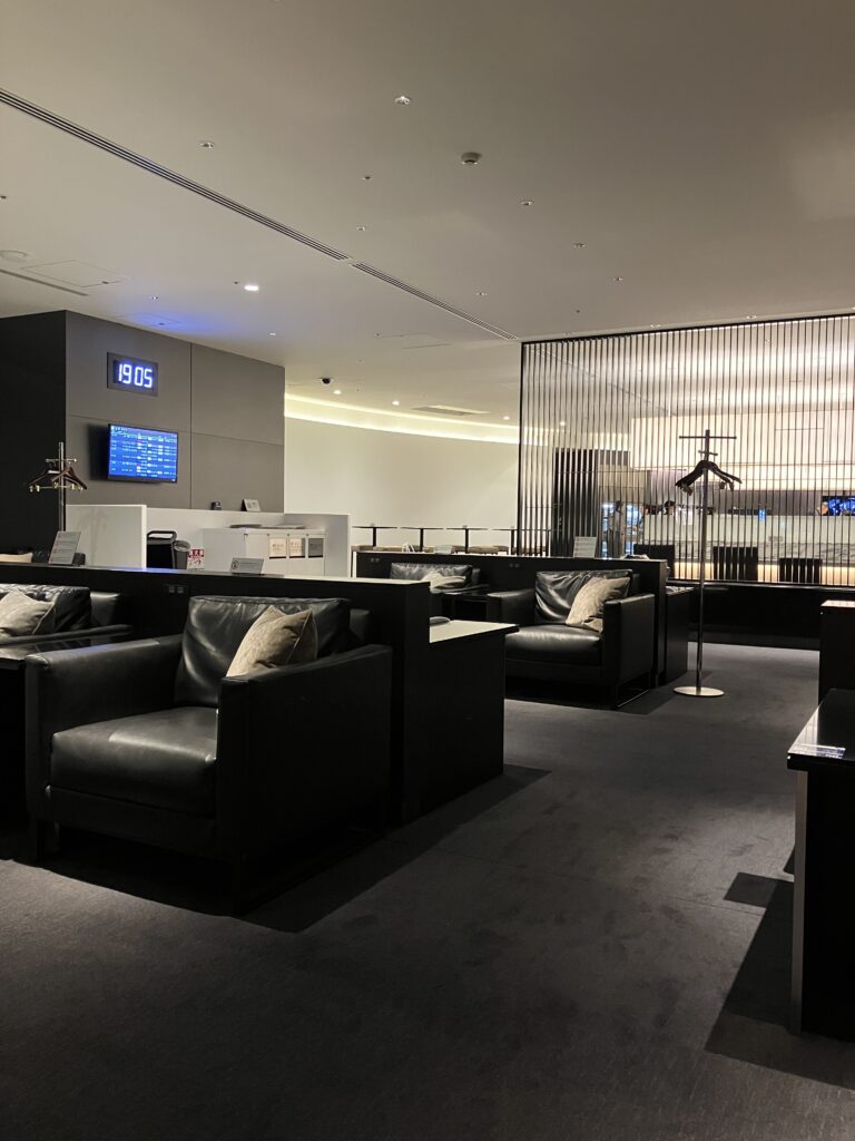 ANA Suite Lounge Seats HND