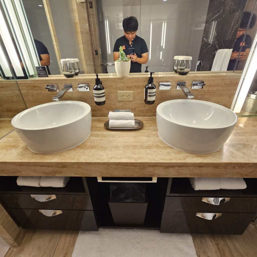 Waldorf Astoria Las Vegas Bathroom Double Vanity Sinks