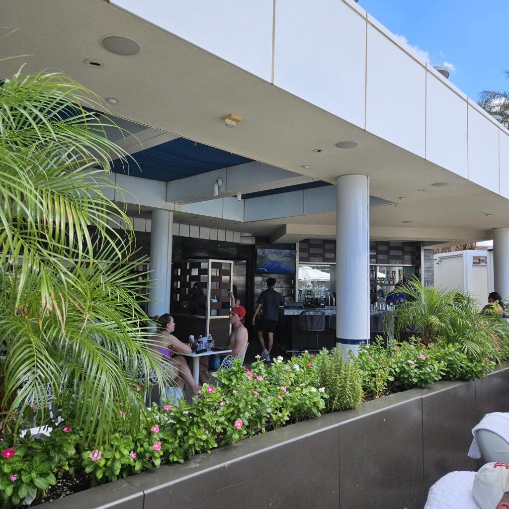 Waldorf Astoria Las Vegas Pool Bar