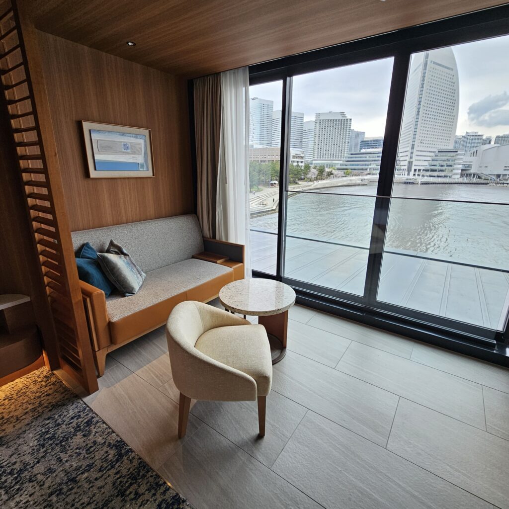 InterContinental Yokohama Pier 8 Classic Room Sofa & View
