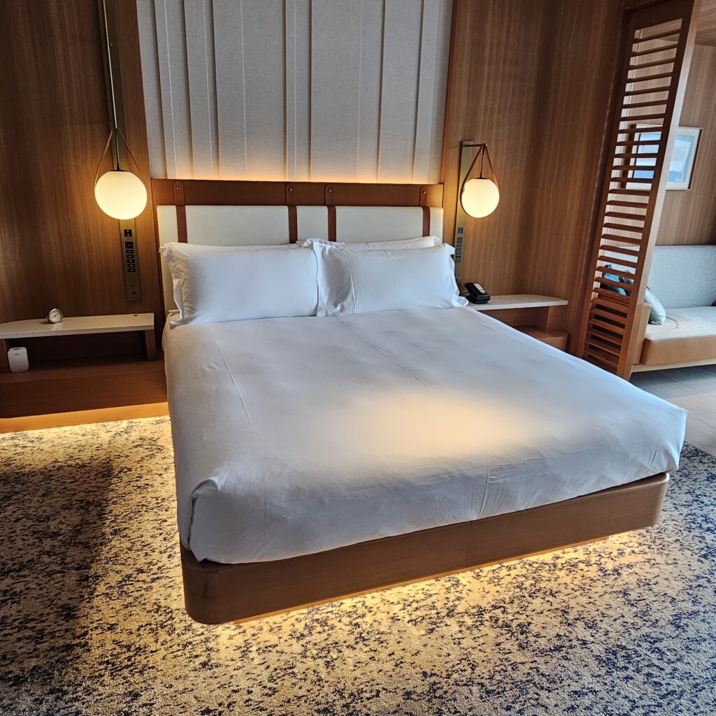 InterContinental Yokohama Pier 8 Classic Room King Bed