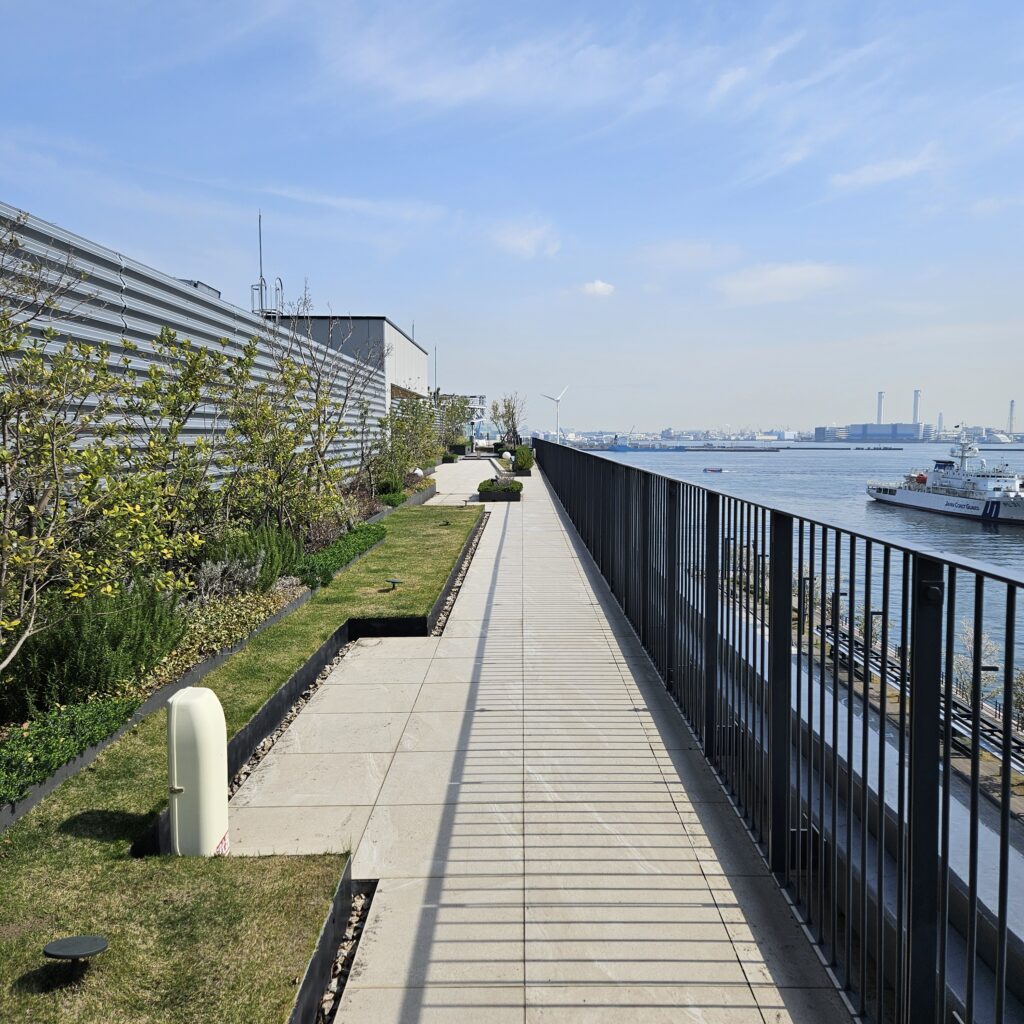 InterContinental Yokohama Pier 8 Rooftop Terrace Path