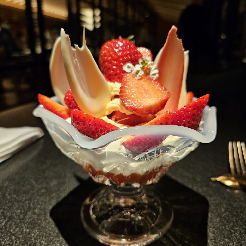 Roku Kyoto Tenjin Strawberry Parfait Millefeuille